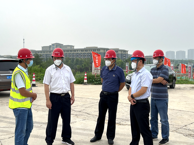 蚌埠市委常委、市委秘書長、懷遠(yuǎn)縣委書記王慶武到G206-03標(biāo)項(xiàng)目調(diào)研指導(dǎo)工作